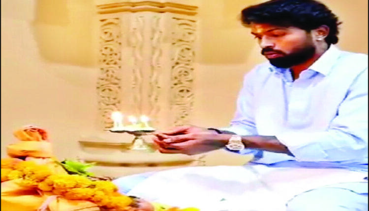 ସୋମନାଥ ମନ୍ଦିରରେ ପାଣ୍ଡ୍ୟାଙ୍କ ପୂଜା