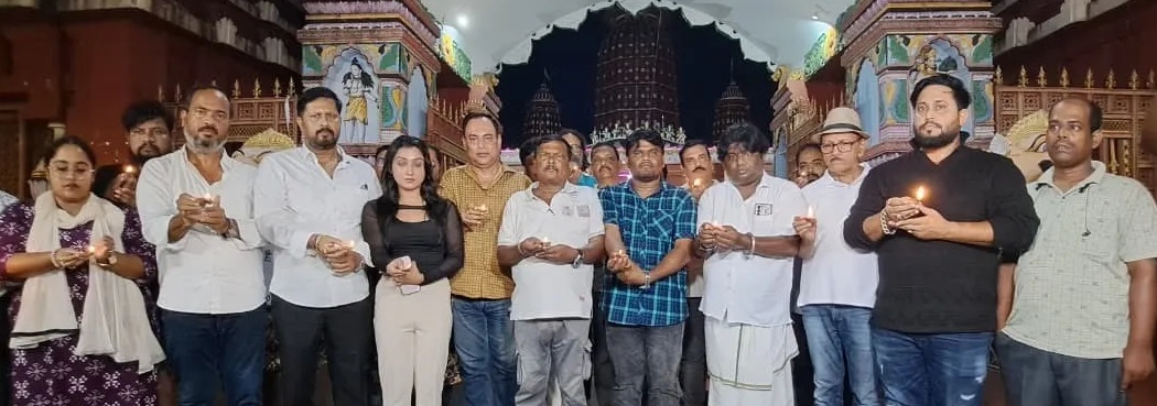 ଅଭିଜିଦ୍‌ଙ୍କ ପାଇଁ ସମୂହ ଦୀପ ଦାନ; ସୁସ୍ଥତା କାମନା କଲେ ଶୁଭେଚ୍ଛ